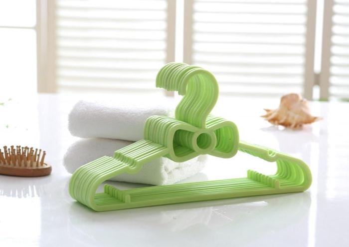 Bow-Knot Plastic Hanger for Babies and Kids Clothes (0-4 years, 10 pieces per pack) - Image 8